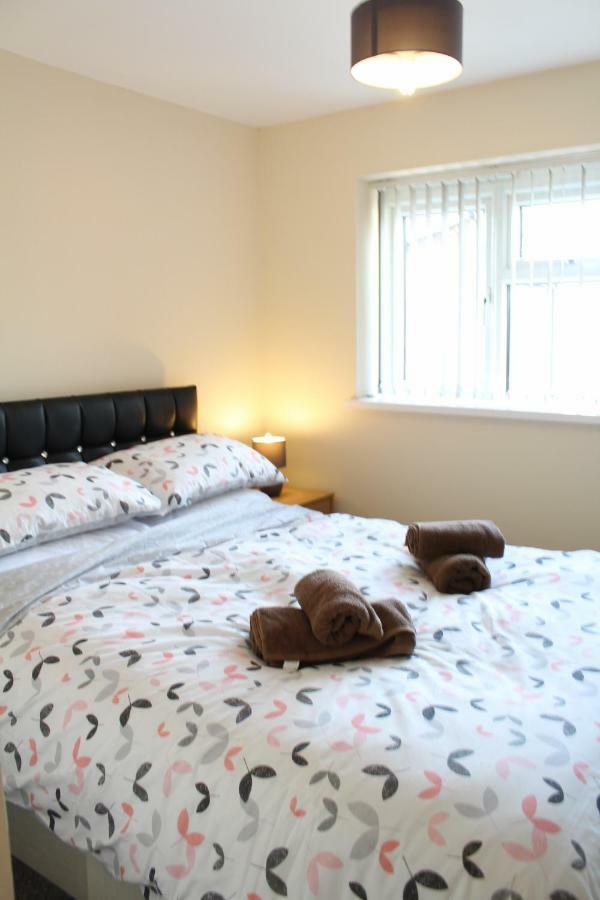 Van Apartments Карфіллі Екстер'єр фото